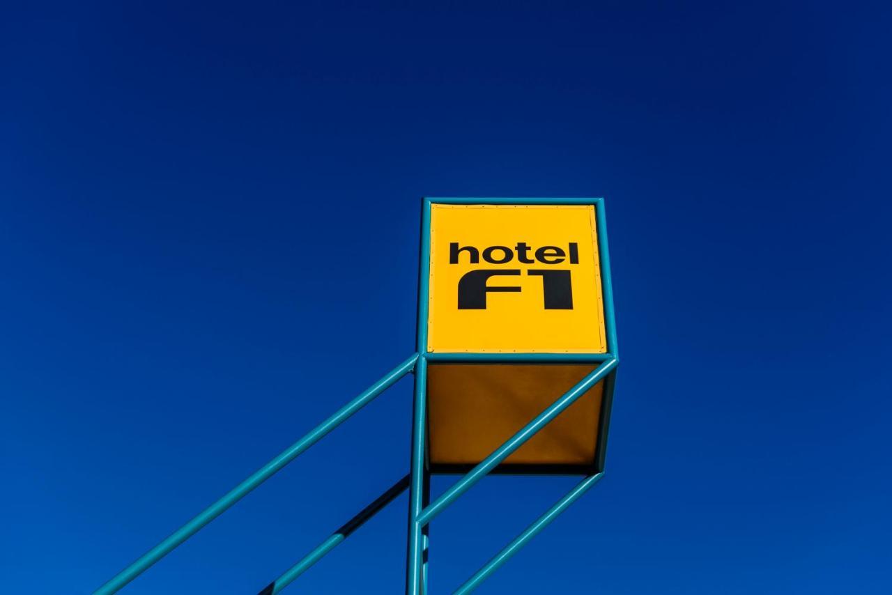 Hotelf1 Dole Exteriör bild